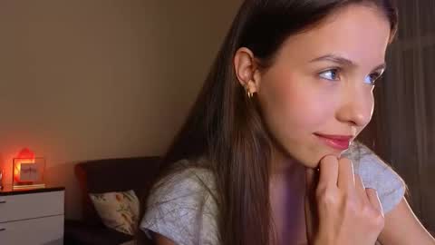 Snapshot of wanda_robinson chatting on October 13, 2025, 6:08 pm Wendy. Hello Honeys Ill see you 2nd 5th 7th this week love you3 online show from October 13, 2025, 6:08 pm