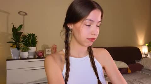 Snapshot of wanda_robinson chatting on October 18, 2025, 6:30 pm Wendy. Hello Honeys Ill see you 2nd 5th 7th this week love you3 online show from October 18, 2025, 6:30 pm