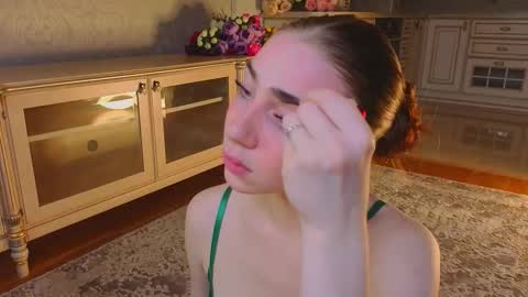 hello guys im Lilian online show from September 25, 2025, 3:21 am