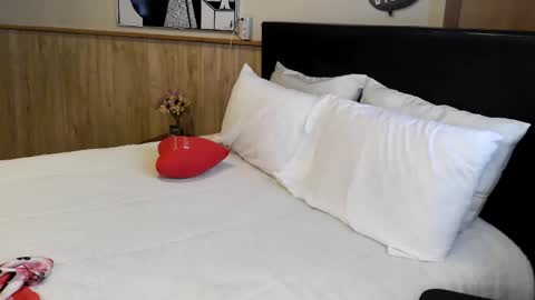 Snapshot of wanderlustgaal chatting on September 10, 2025, 4:07 pm wanderlustgaal online show from September 10, 2025, 4:07 pm