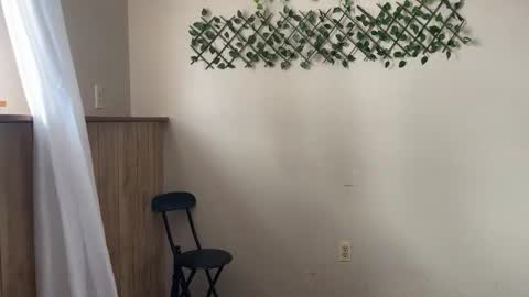 wanderlustgaal online show from March 11, 2026, 3:18 pm