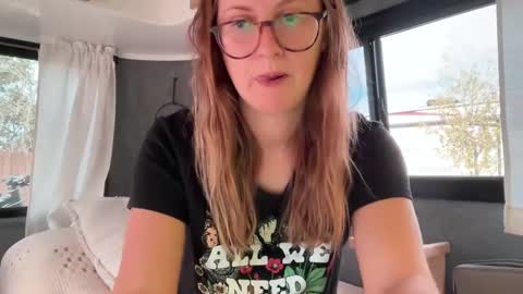 Snapshot of wanderlustjade chatting on October 8, 2025, 3:31 pm Jade  Adonis online show from October 8, 2025, 3:31 pm