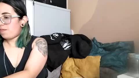 Waningrose  Lu online show from November 7, 2025, 3:56 pm