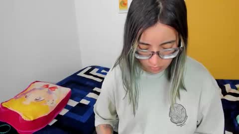 Snapshot of waningrosee chatting on December 2, 2025, 1:50 pm Waningrose Lu online show from December 2, 2025, 1:50 pm