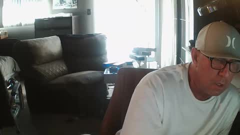 inittogetitin online show from November 26, 2025, 10:00 pm