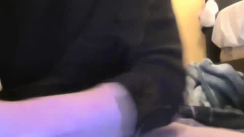 wasiancutie online show from May 12, 2026, 3:25 am