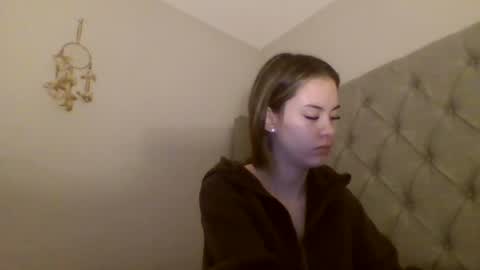 wasiancutie online show from June 18, 2026, 2:45 am