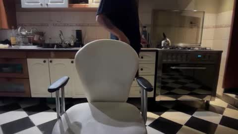 wearetwo online show from March 5, 2026, 3:24 am