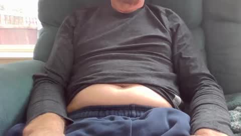 Snapshot of watchmethistime chatting on October 7, 2025, 8:17 pm glenlooker online show from October 7, 2025, 8:17 pm