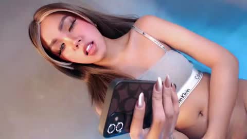 Isla Fox online show from September 23, 2025, 5:21 am