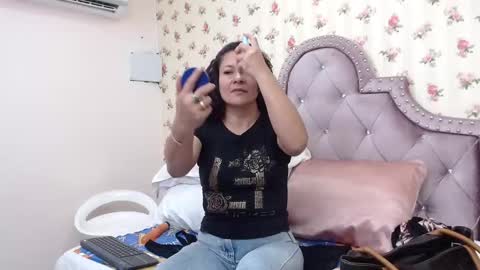 Snapshot of watson_crystal00 chatting on February 28, 2026, 12:50 pm Milf Latina online show from February 28, 2026, 12:50 pm