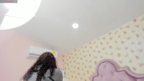 Snapshot of watson_crystal00 chatting on August 2, 2026, 12:58 pm Milf Latina online show from August 2, 2026, 12:58 pm