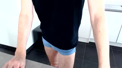 wave3210 online show from September 28, 2025, 3:39 pm