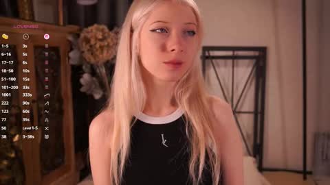 Lily online show from March 15, 2026, 4:13 pm