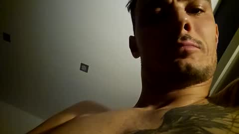 Snapshot of wayne86 chatting on December 4, 2025, 11:35 pm wayne86 online show from December 4, 2025, 11:35 pm