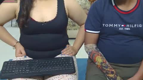 Snapshot of we_are_indian chatting on March 26, 2026, 4:18 am khushiwife kabirhubby kavyasexy gf online show from March 26, 2026, 4:18 am