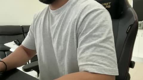 Snapshot of weaponx1 chatting on October 26, 2025, 8:48 pm Weapon X online show from October 26, 2025, 8:48 pm