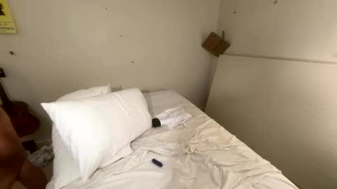 Snapshot of webcameraon chatting on April 2, 2026, 7:17 am Retainer Forever Solo Album online show from April 2, 2026, 7:17 am