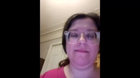 Marina online show from October 25, 2025, 3:07 pm