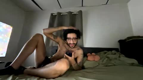 ShootingWebs online show from December 4, 2025, 6:55 am