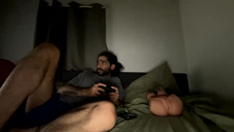 ShootingWebs online show from April 25, 2026, 4:48 am