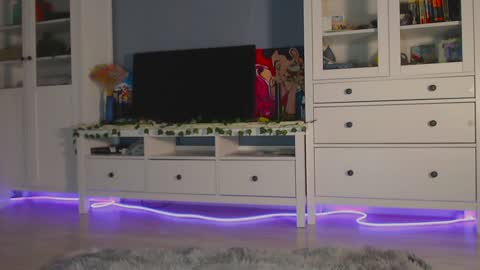 Snapshot of weed_princesss chatting on December 13, 2024, 8:04 pm  moon  online show from December 13, 2024, 8:04 pm