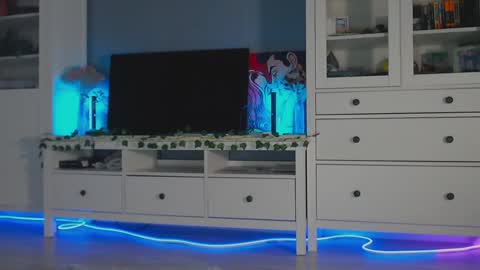 Snapshot of weed_princesss chatting on December 16, 2024, 12:27 pm  moon  online show from December 16, 2024, 12:27 pm