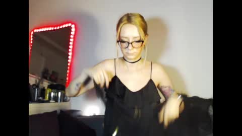 Snapshot of welliza chatting on January 6, 2025, 12:37 am Liza online show from January 6, 2025, 12:37 am