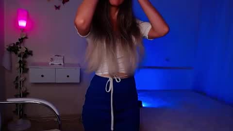 Wendi Foster online show from October 14, 2025, 6:09 pm