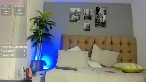 Snapshot of wendolyn_orange69_ chatting on September 30, 2025, 4:34 pm Wendolyn online show from September 30, 2025, 4:34 pm