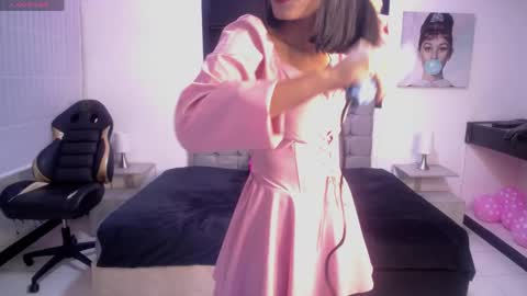 Snapshot of wendy_1_ chatting on May 15, 2026, 3:35 am wendy_1_ online show from May 15, 2026, 3:35 am