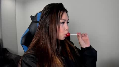 wendy_harris online show from October 16, 2025, 3:29 am