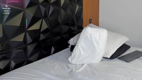 Wendy Marshall  online show from January 12, 2026, 7:30 pm