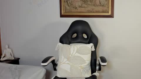 Wendy Marshall  online show from March 27, 2026, 7:13 pm