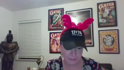 WendyCU online show from December 26, 2024, 5:37 am