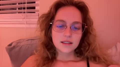 wenus_ss online show from March 4, 2025, 3:44 am