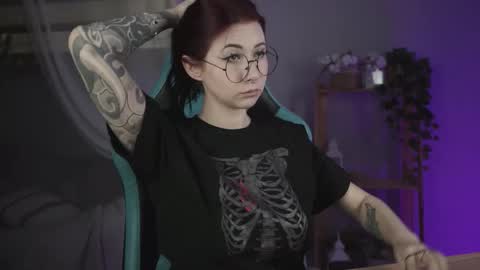 little girl who is always rightLisa online show from September 10, 2025, 2:11 am