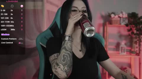 little girl who is always rightLisa online show from October 25, 2025, 1:24 am