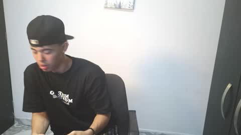 wesley_7 online show from September 30, 2025, 11:54 pm