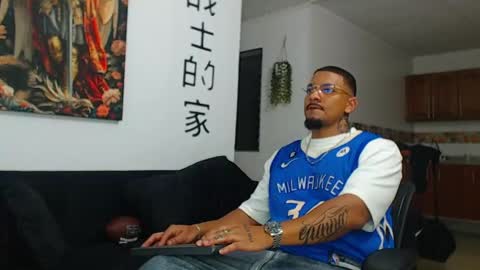 Wesley Rogger online show from May 1, 2026, 11:31 pm