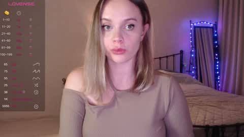 Lana online show from December 4, 2024, 5:55 pm