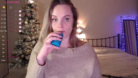 Lana online show from December 16, 2024, 3:22 pm