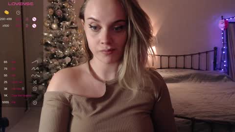 Lana online show from December 23, 2024, 7:20 pm