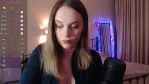 Lana online show from February 15, 2025, 4:23 pm