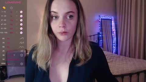 Lana online show from February 18, 2025, 8:03 pm