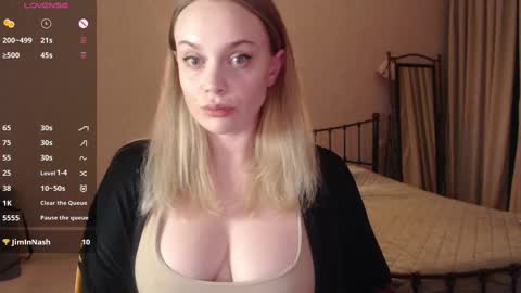 Lana online show from March 12, 2025, 5:07 pm
