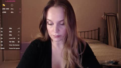 Lana online show from September 10, 2025, 5:24 pm