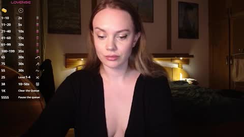 Lana online show from November 27, 2025, 8:55 pm