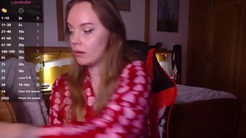 Lana online show from February 9, 2026, 2:21 pm