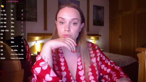 Lana online show from April 23, 2026, 7:16 pm